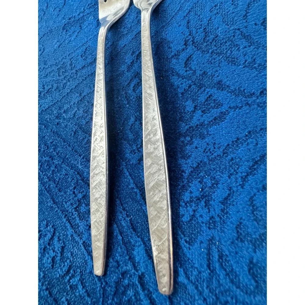 1847 Rogers Bros Carino Silverplate Dinner Forks MCM Textured Set of 2